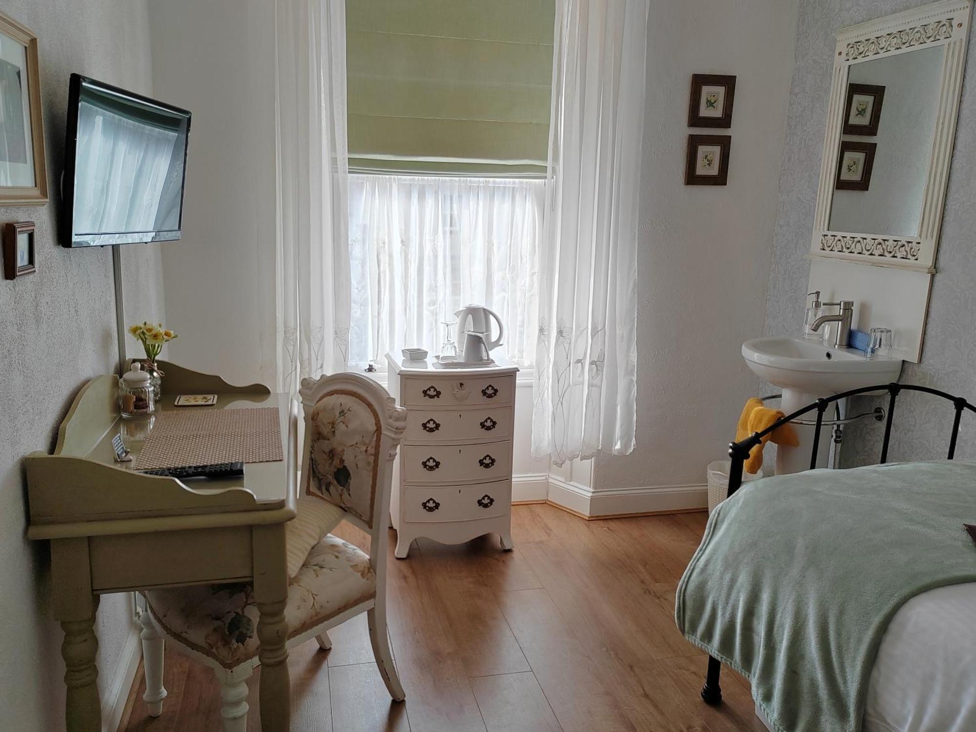 Puddle Duck Lodge - Adults Only Bowness-on-Windermere Quarto foto
