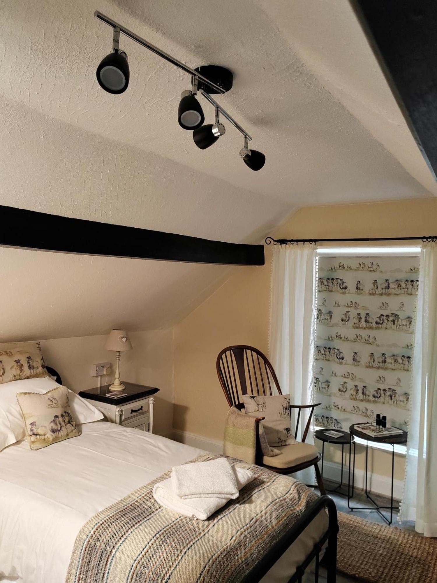 Puddle Duck Lodge - Adults Only Bowness-on-Windermere Quarto foto
